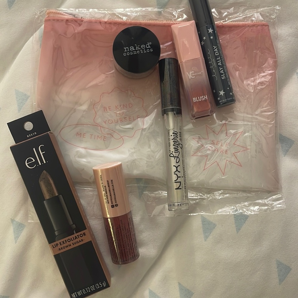 NWT Makeup Bundle